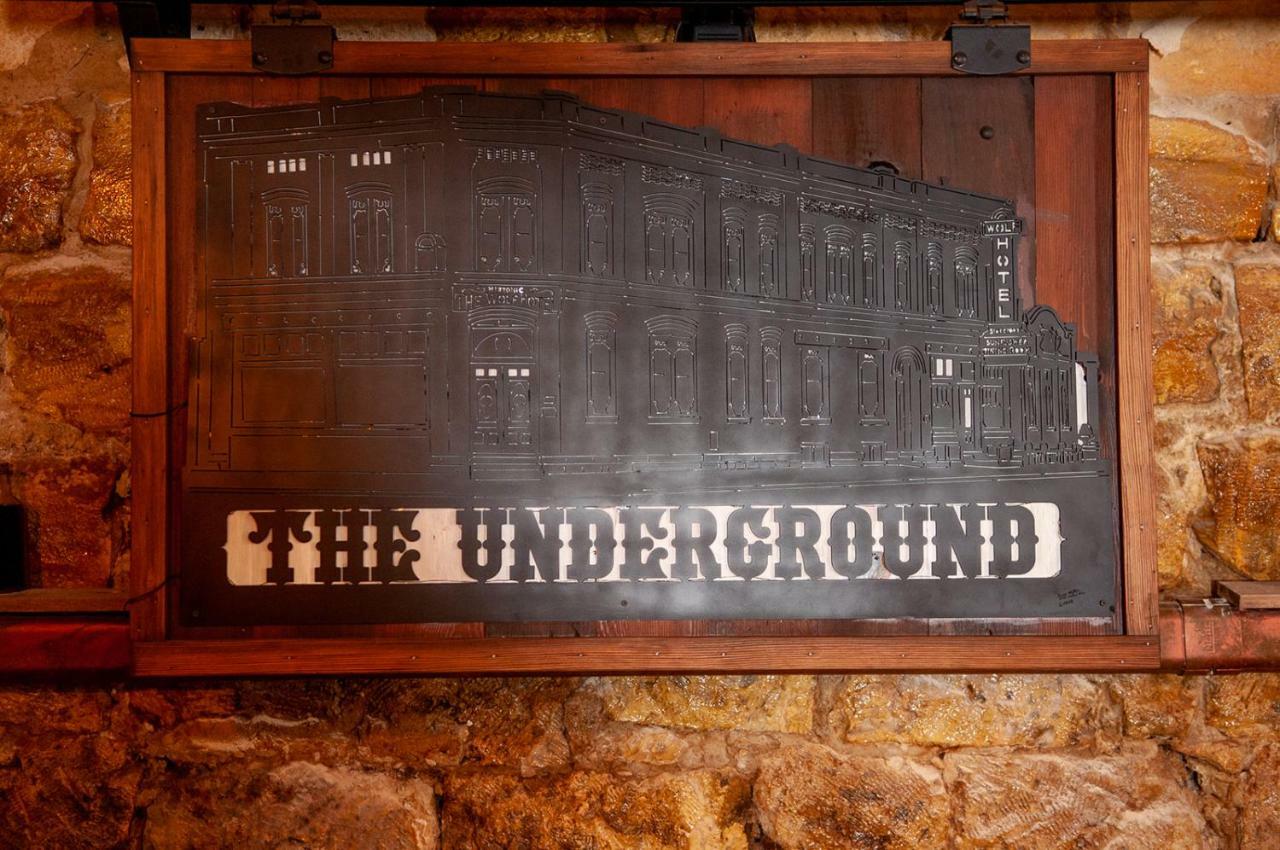 The Historic Wolf Hotel Ellinwood Luaran gambar