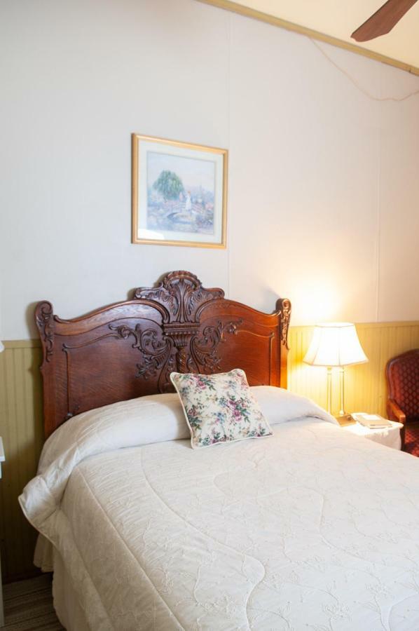 The Historic Wolf Hotel Ellinwood Luaran gambar